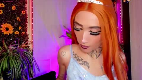 Snapshot of bitch_capelli chatting on October 2025 03:32:01 AM .. .. online show from October 2025 03:32:01 AM