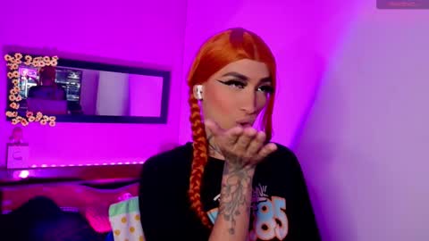 Snapshot of bitch_capelli chatting on November 2025 11:48:02 PM .. .. online show from November 2025 11:48:02 PM