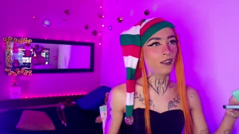 Snapshot of bitch_capelli chatting on December 2025 04:29:02 AM .. .. online show from December 2025 04:29:02 AM