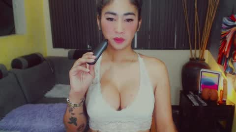 Snapshot of bitchcommanderstella chatting on March 2026 09:43:01 PM 3 online show from March 2026 09:43:01 PM