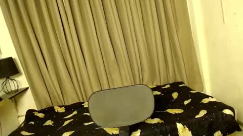 bitchy_bea online show from April 2026 11:15:01 AM