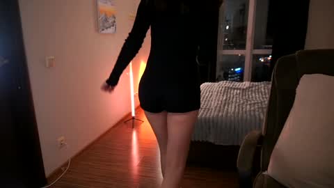 Ann Braslowsky online show from October 2025 06:06:01 PM