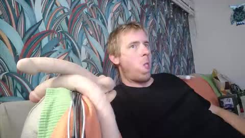 Snapshot of bizoukey15 chatting on September 2025 08:30:02 PM bizoukey15 online show from September 2025 08:30:02 PM