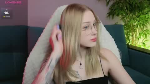 Snapshot of bjliki chatting on April 2026 08:12:02 AM Julia online show from April 2026 08:12:02 AM