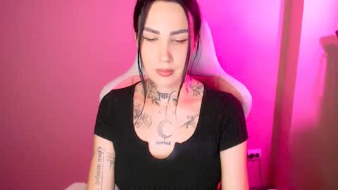 blablablablagirl online show from July 2026 06:23:01 PM