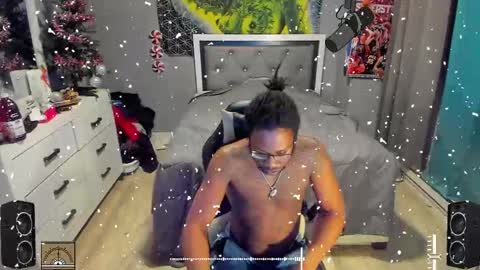 Plant Base Streamers From Pennsylvania online show from December 2024 11:11:01 PM