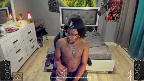 Plant Base Streamers From Pennsylvania online show from February 2025 11:24:01 PM