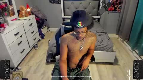 Plant Base Streamers From Pennsylvania online show from February 2025 11:47:02 PM