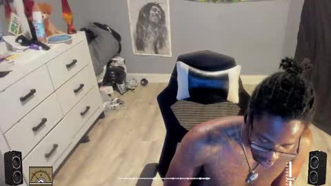 Plant Base Streamers From Pennsylvania online show from September 2025 12:23:02 AM