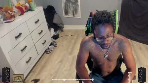 Plant Base Streamers From Pennsylvania online show from October 2025 10:38:01 PM