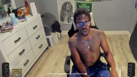 Plant Base Streamers From Pennsylvania online show from October 2025 12:11:01 AM