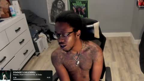 Plant Base Streamers From Pennsylvania online show from October 2025 12:25:02 AM