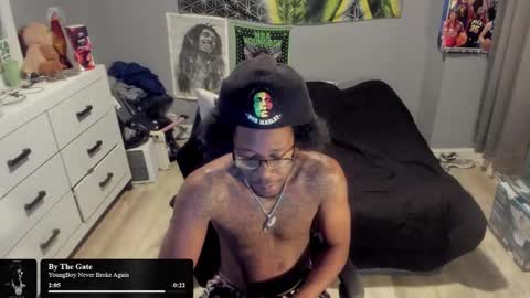 Plant Base Streamers From Pennsylvania online show from November 2025 11:49:02 PM