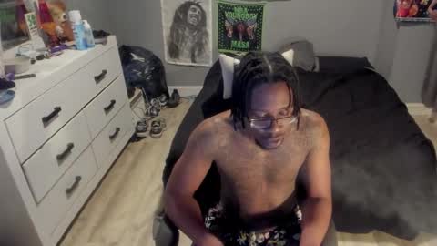 Plant Base Streamers From Pennsylvania online show from December 2025 12:27:02 AM