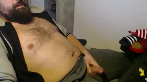 black_beard_slides online show from November 2025 01:27:02 AM