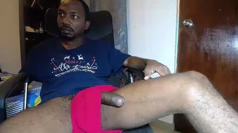 Snapshot of black_diamond_t chatting on January 2025 11:32:02 PM Black Diamond online show from January 2025 11:32:02 PM