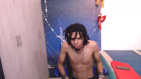 Snapshot of black_dreadlocks chatting on December 2024 12:13:01 PM Black online show from December 2024 12:13:01 PM