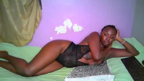 Snapshot of black_drip chatting on March 2026 07:31:01 PM black_drip online show from March 2026 07:31:01 PM