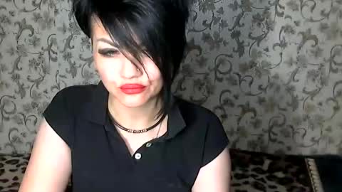 black_hot_01 online show from September 2025 11:04:02 PM