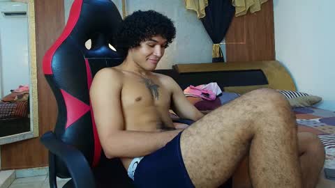 black_king_241 online show from April 2026 08:35:02 PM