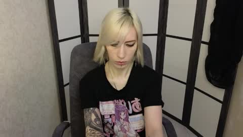 Snapshot of black_orchides chatting on April 2026 08:23:01 AM Emily online show from April 2026 08:23:01 AM