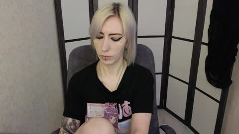 Snapshot of black_orchides chatting on April 2026 08:37:01 AM Emily online show from April 2026 08:37:01 AM