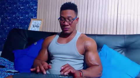 Snapshot of black_seus85 chatting on February 2026 07:42:02 PM duglas online show from February 2026 07:42:02 PM