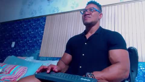 Snapshot of black_seus85 chatting on February 2026 05:47:02 PM duglas online show from February 2026 05:47:02 PM