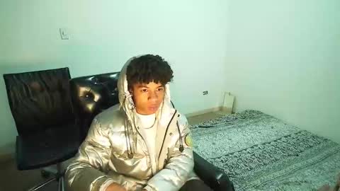 Snapshot of black_tentationx chatting on February 2025 07:13:02 AM black_tentationx online show from February 2025 07:13:02 AM