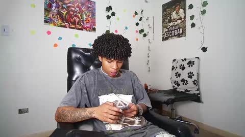 Snapshot of black_tentationx chatting on February 2025 04:38:02 AM black_tentationx online show from February 2025 04:38:02 AM