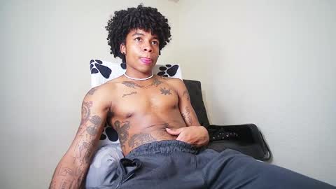 Snapshot of black_tentationx chatting on March 2025 03:18:02 AM black_tentationx online show from March 2025 03:18:02 AM