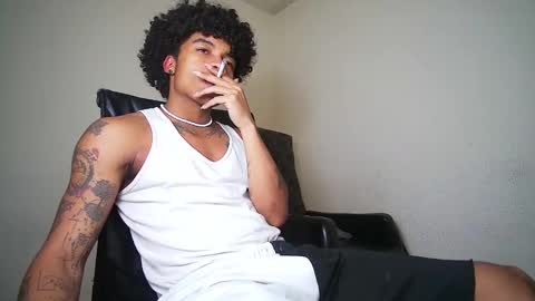 Snapshot of black_tentationx chatting on March 2025 04:12:02 AM black_tentationx online show from March 2025 04:12:02 AM