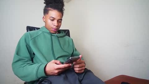 Snapshot of black_tentationx chatting on March 2025 04:27:02 AM black_tentationx online show from March 2025 04:27:02 AM