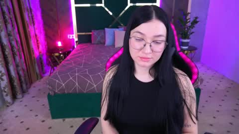 Katy online show from December 2024 10:36:01 AM