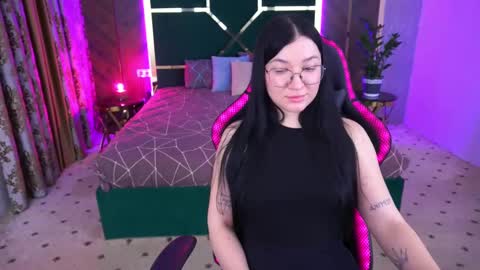 Katy online show from December 2024 01:39:01 PM