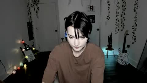 Ella online show from December 2025 08:09:02 AM