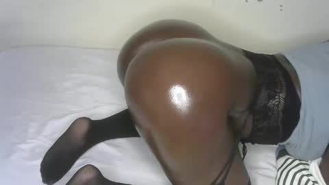 Snapshot of blackbhooty chatting on April 2026 02:10:01 AM blackbhooty online show from April 2026 02:10:01 AM