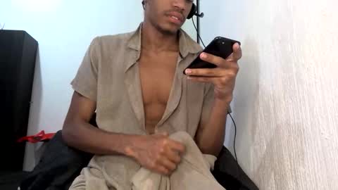 Snapshot of blackbulltitus chatting on March 2026 04:40:02 AM BlackBullTitus online show from March 2026 04:40:02 AM