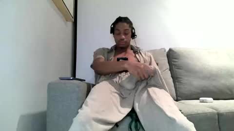Snapshot of blackbulltitus chatting on March 2026 05:01:02 AM BlackBullTitus online show from March 2026 05:01:02 AM