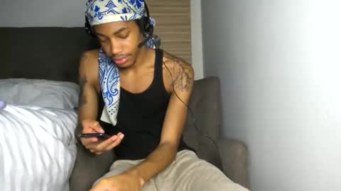 Snapshot of blackbulltitus chatting on April 2026 12:39:01 AM BlackBullTitus online show from April 2026 12:39:01 AM