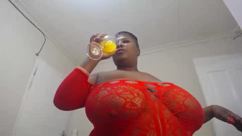 blackladyqx online show from February 2025 07:10:02 PM