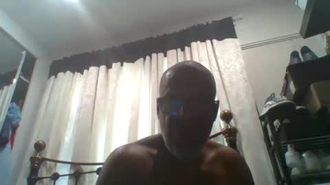 Snapshot of blackmanluv chatting on May 2026 08:30:01 AM Me and her online show from May 2026 08:30:01 AM