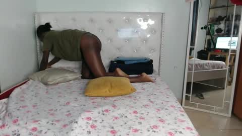 Cleo online show from October 2025 01:28:01 AM