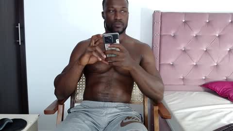 Snapshot of blacknikes chatting on January 2025 09:57:01 PM Twtter 1MikeBeckford Onlyfns beckfordmike online show from January 2025 09:57:01 PM