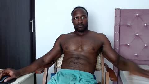 Snapshot of blacknikes chatting on January 2025 01:31:01 PM Twtter 1MikeBeckford Onlyfns beckfordmike online show from January 2025 01:31:01 PM