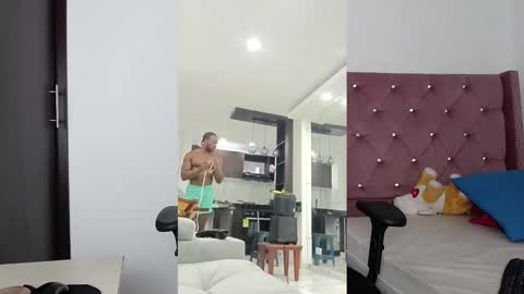 Snapshot of blacknikes chatting on February 2025 01:24:01 AM Twtter 1MikeBeckford Onlyfns beckfordmike online show from February 2025 01:24:01 AM