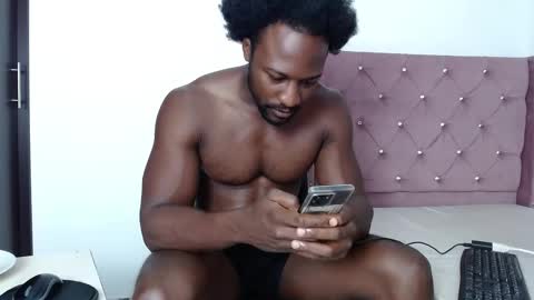 Snapshot of blacknikes chatting on September 2025 12:38:01 PM Twtter 1MikeBeckford Onlyfns beckfordmike online show from September 2025 12:38:01 PM