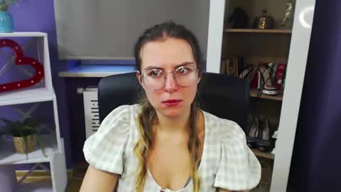 Snapshot of blackrosezoey chatting on December 2024 09:03:01 AM Z O E Y online show from December 2024 09:03:01 AM