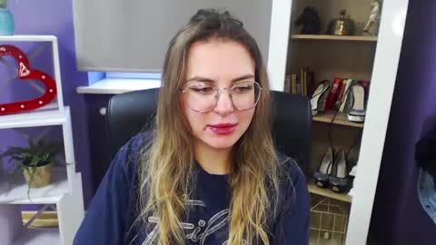 Snapshot of blackrosezoey chatting on December 2024 10:49:02 AM Z O E Y online show from December 2024 10:49:02 AM