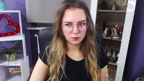 Snapshot of blackrosezoey chatting on December 2024 05:31:01 AM Z O E Y online show from December 2024 05:31:01 AM